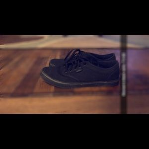 Women’s black vans